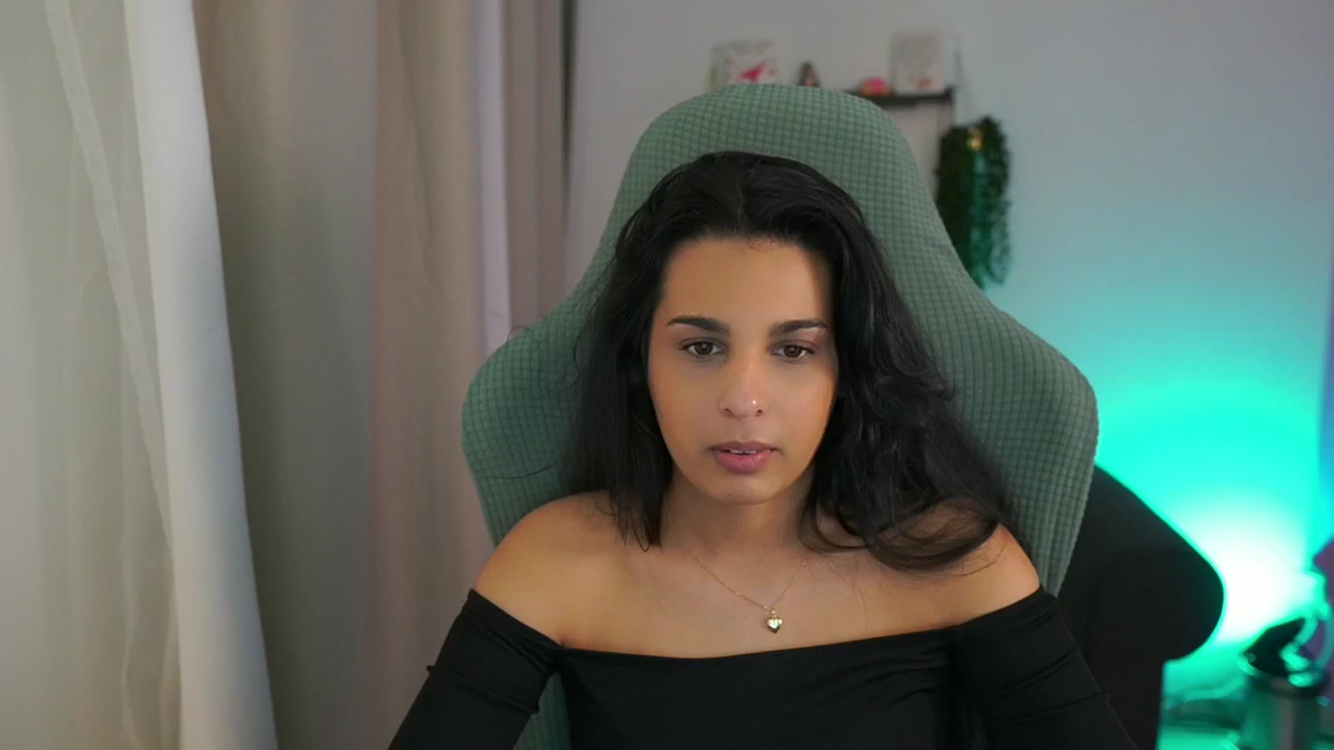 Gallery image thumbnail from Mila_denver's myfreecams stream on, 03/18/2025, 14:07 image 17 of 20