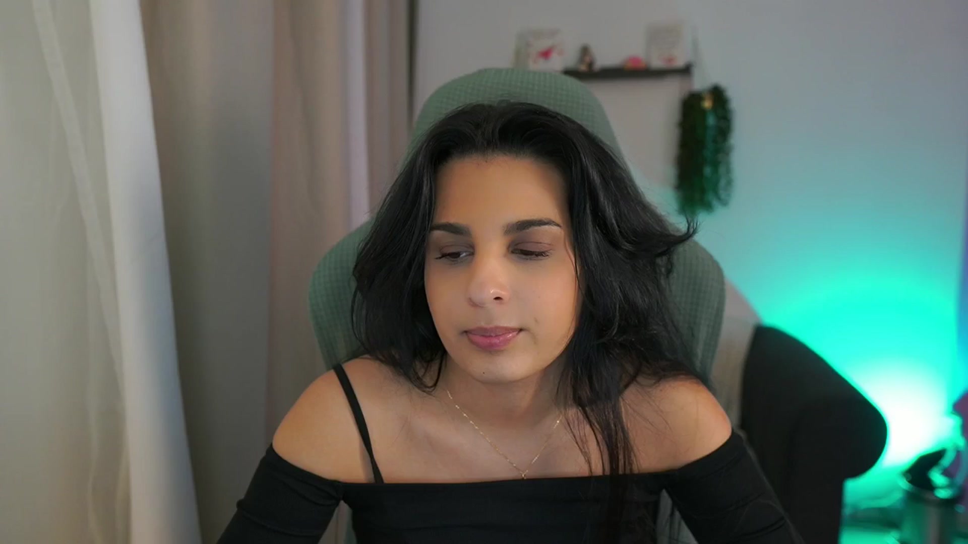 Gallery image thumbnail from Mila_denver's myfreecams stream on, 03/18/2025, 14:07 image 8 of 20