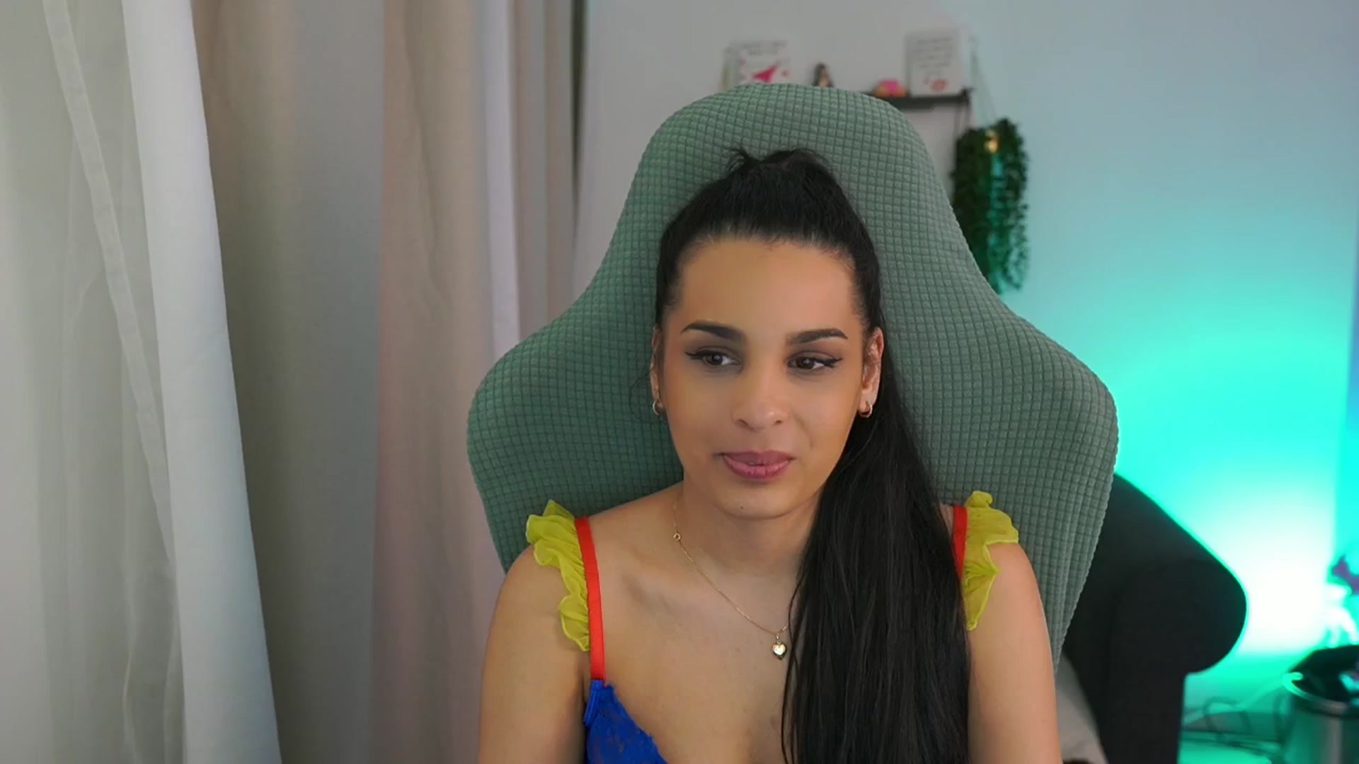 Gallery image thumbnail from Mila_denver's myfreecams stream on, 03/20/2025, 11:40 image 12 of 20