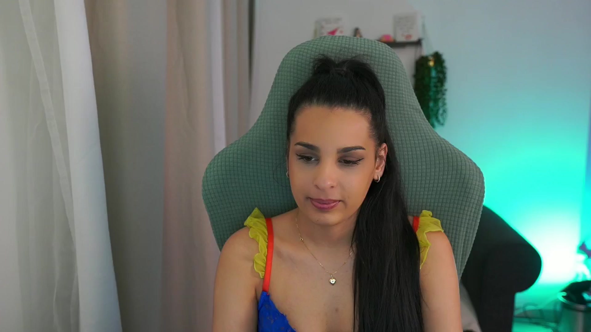 Gallery image thumbnail from Mila_denver's myfreecams stream on, 03/20/2025, 11:40 image 6 of 20