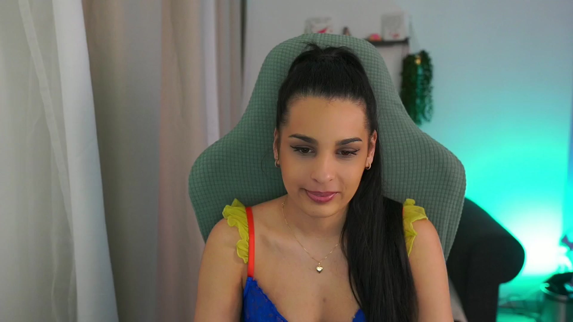 Gallery image thumbnail from Mila_denver's myfreecams stream on, 03/20/2025, 11:40 image 3 of 20