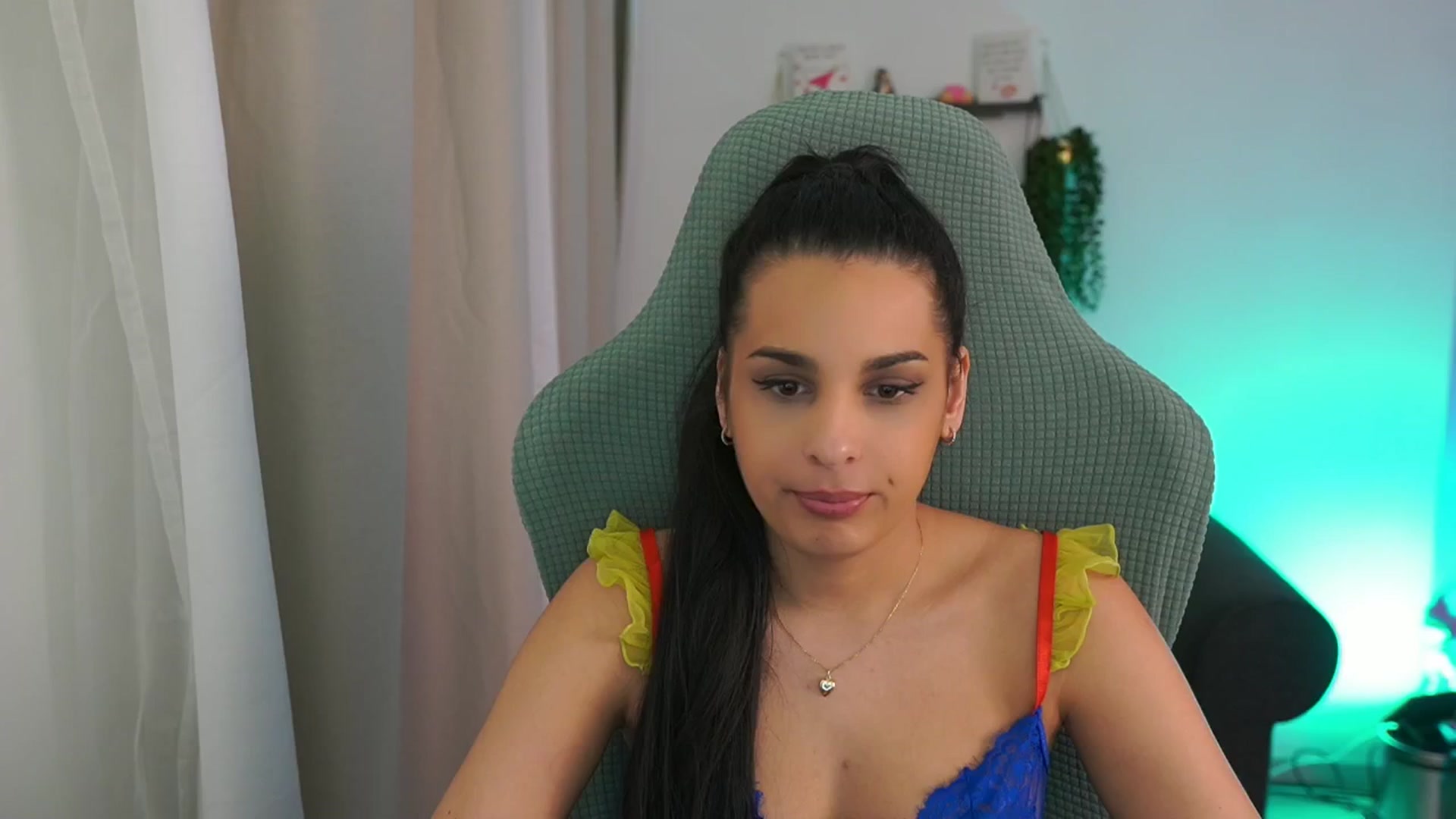 Gallery image thumbnail from Mila_denver's myfreecams stream on, 03/20/2025, 13:17 image 10 of 20