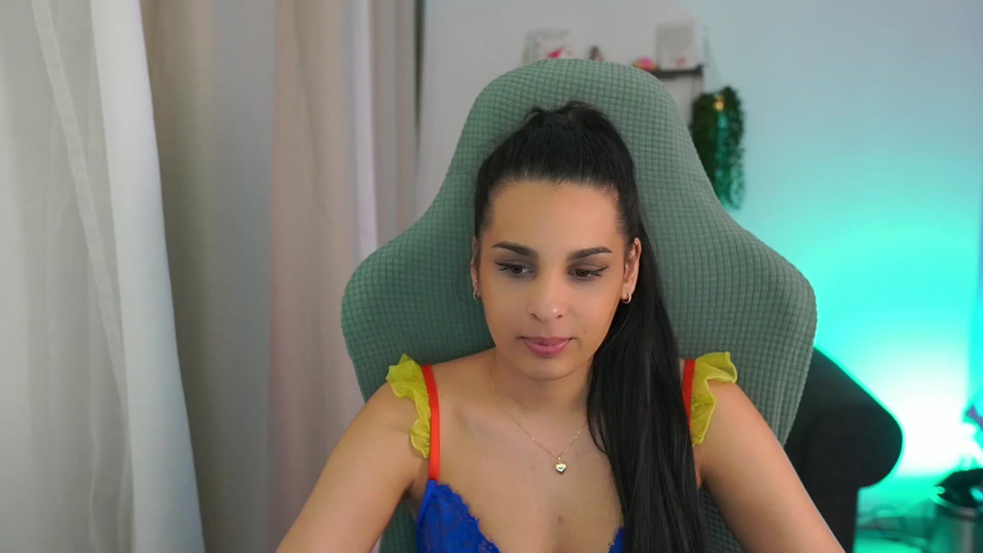 Gallery image thumbnail from Mila_denver's myfreecams stream on, 03/20/2025, 14:12 image 14 of 20