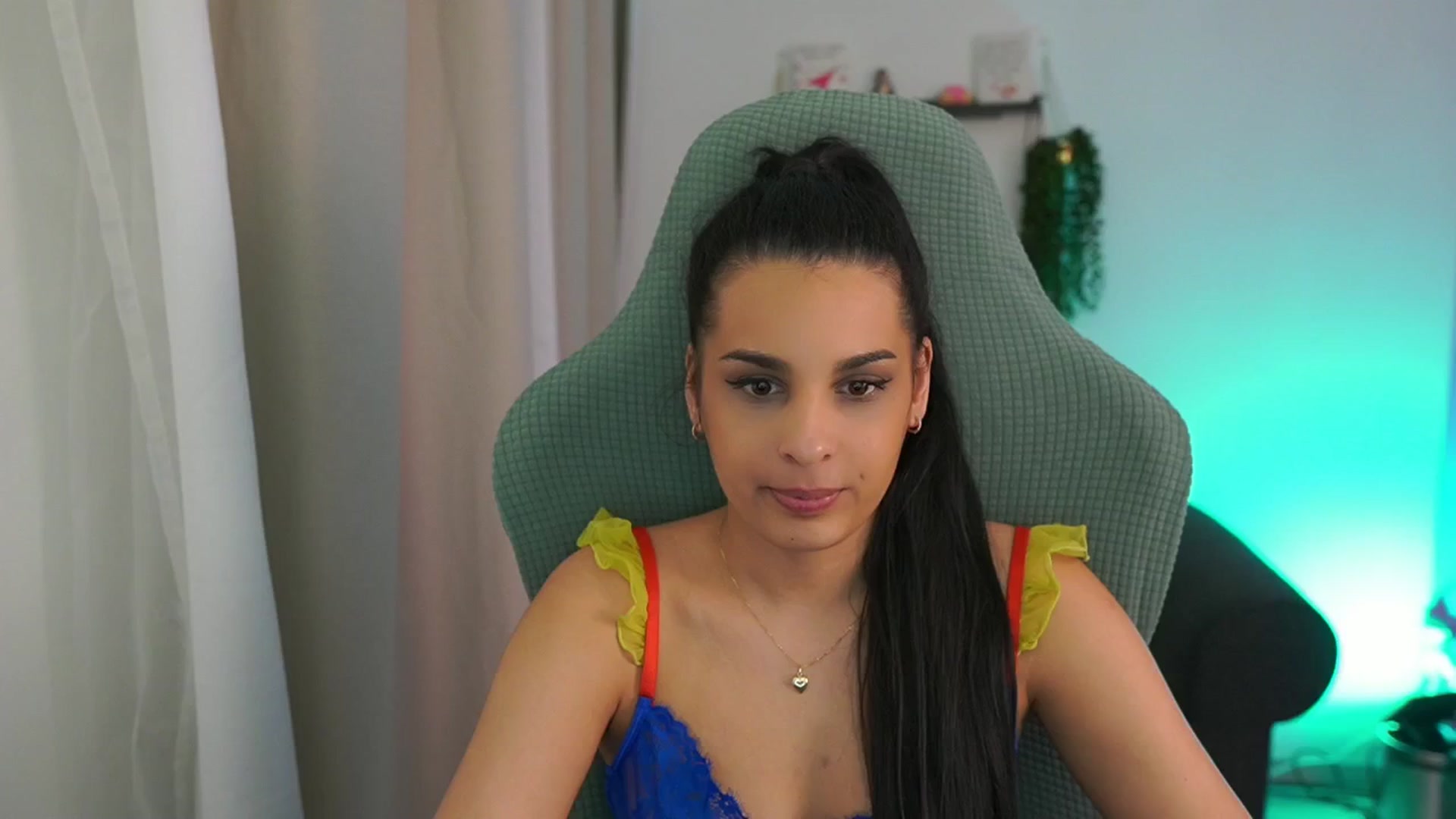 Gallery image thumbnail from Mila_denver's myfreecams stream on, 03/20/2025, 14:12 image 10 of 20