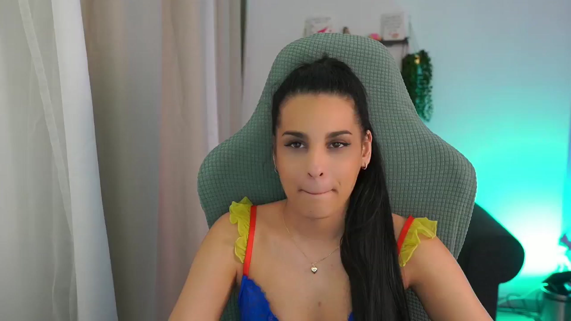 Gallery image thumbnail from Mila_denver's myfreecams stream on, 03/20/2025, 14:12 image 1 of 20
