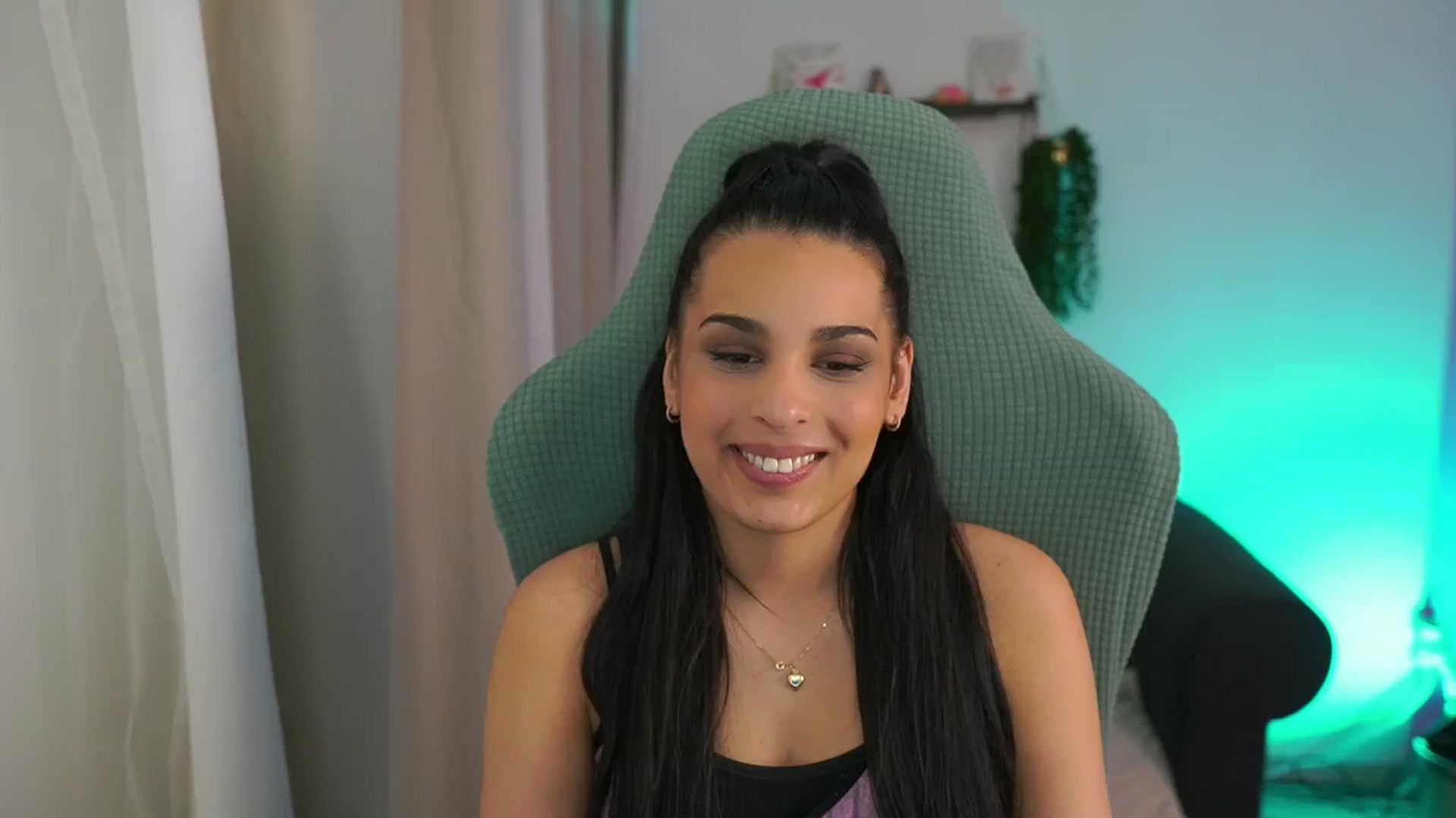 Gallery image thumbnail from Mila_denver's myfreecams stream on, 03/21/2025, 12:06 image 7 of 20