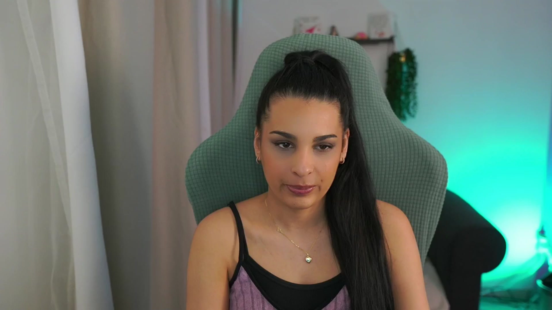 Gallery image thumbnail from Mila_denver's myfreecams stream on, 03/21/2025, 12:06 image 16 of 20