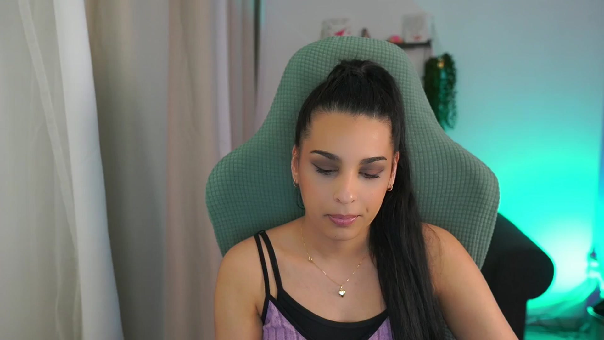 Gallery image thumbnail from Mila_denver's myfreecams stream on, 03/21/2025, 12:06 image 18 of 20