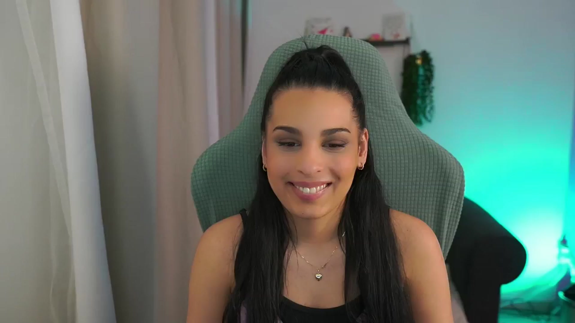 Gallery image thumbnail from Mila_denver's myfreecams stream on, 03/21/2025, 12:06 image 5 of 20