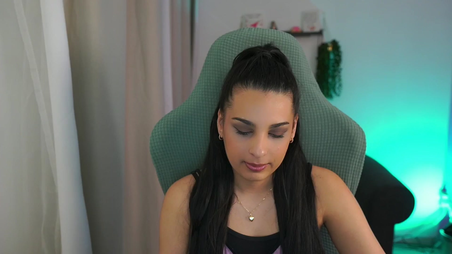 Gallery image thumbnail from Mila_denver's myfreecams stream on, 03/21/2025, 12:06 image 15 of 20