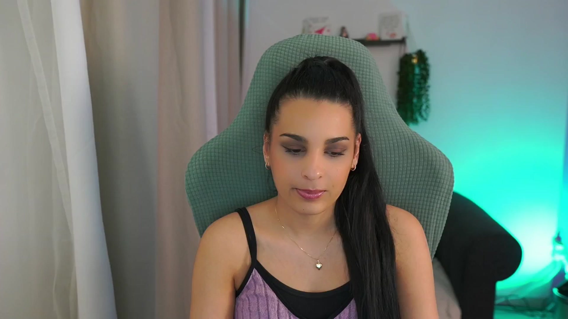 Gallery image thumbnail from Mila_denver's myfreecams stream on, 03/21/2025, 14:06 image 17 of 20