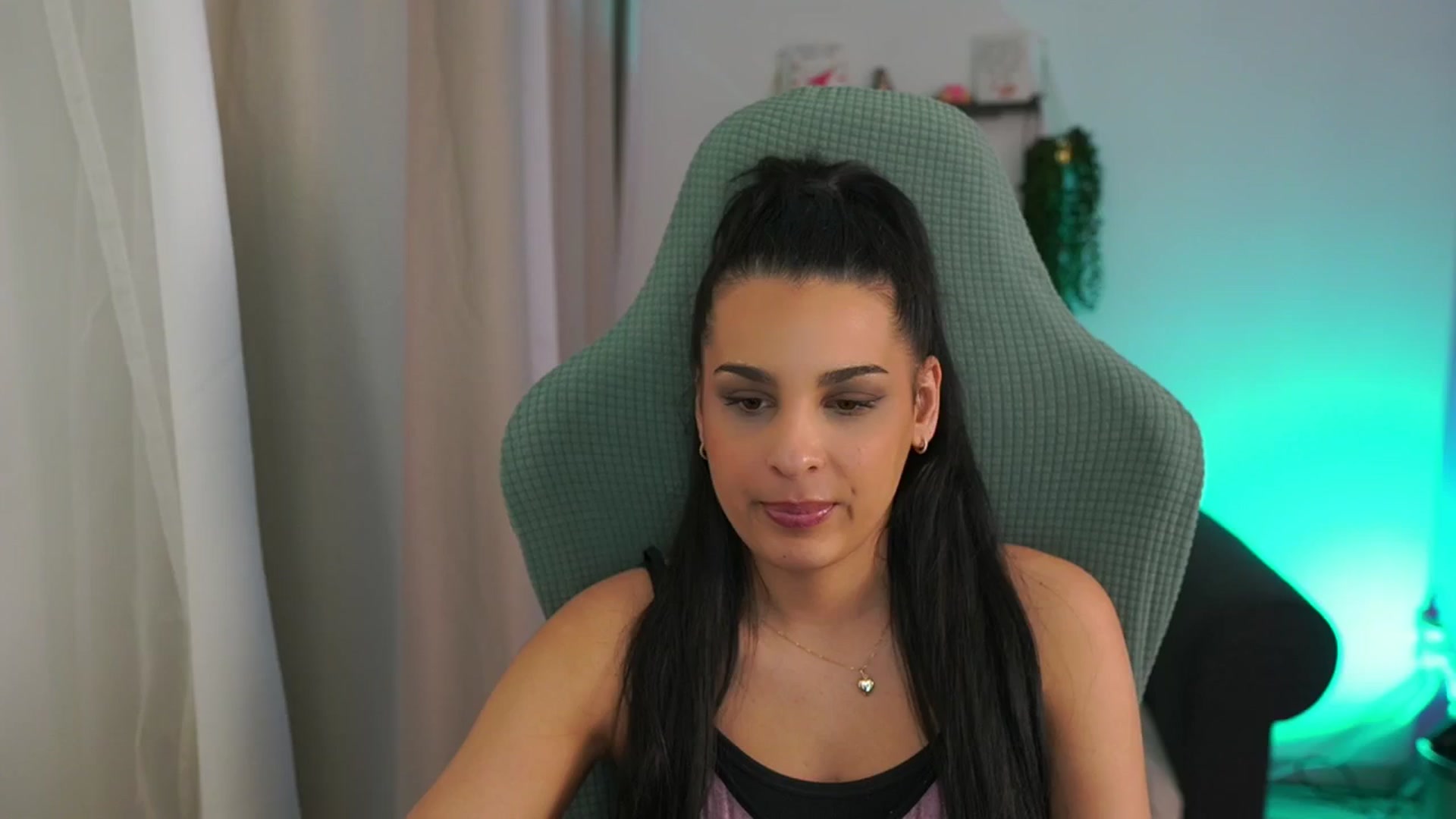 Gallery image thumbnail from Mila_denver's myfreecams stream on, 03/21/2025, 14:06 image 18 of 20