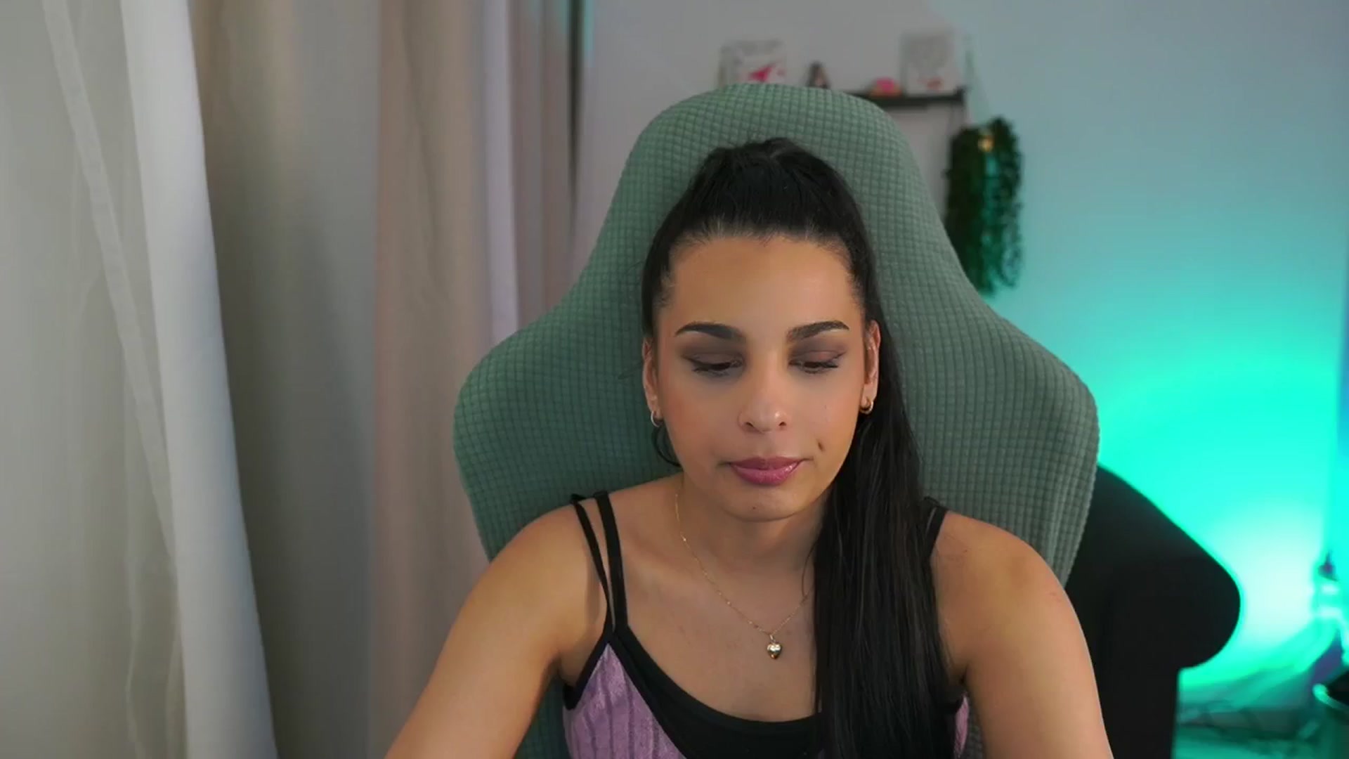 Gallery image thumbnail from Mila_denver's myfreecams stream on, 03/21/2025, 14:06 image 13 of 20