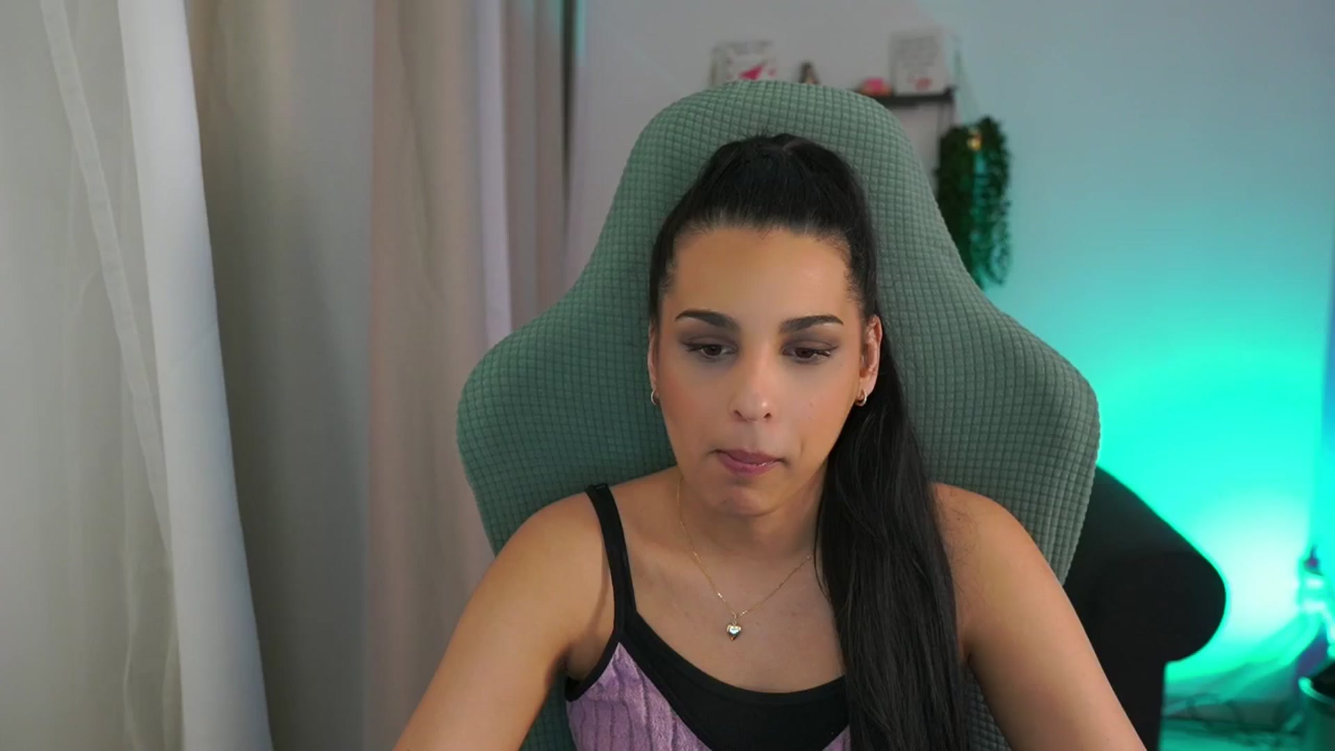 Gallery image thumbnail from Mila_denver's myfreecams stream on, 03/21/2025, 14:06 image 4 of 20