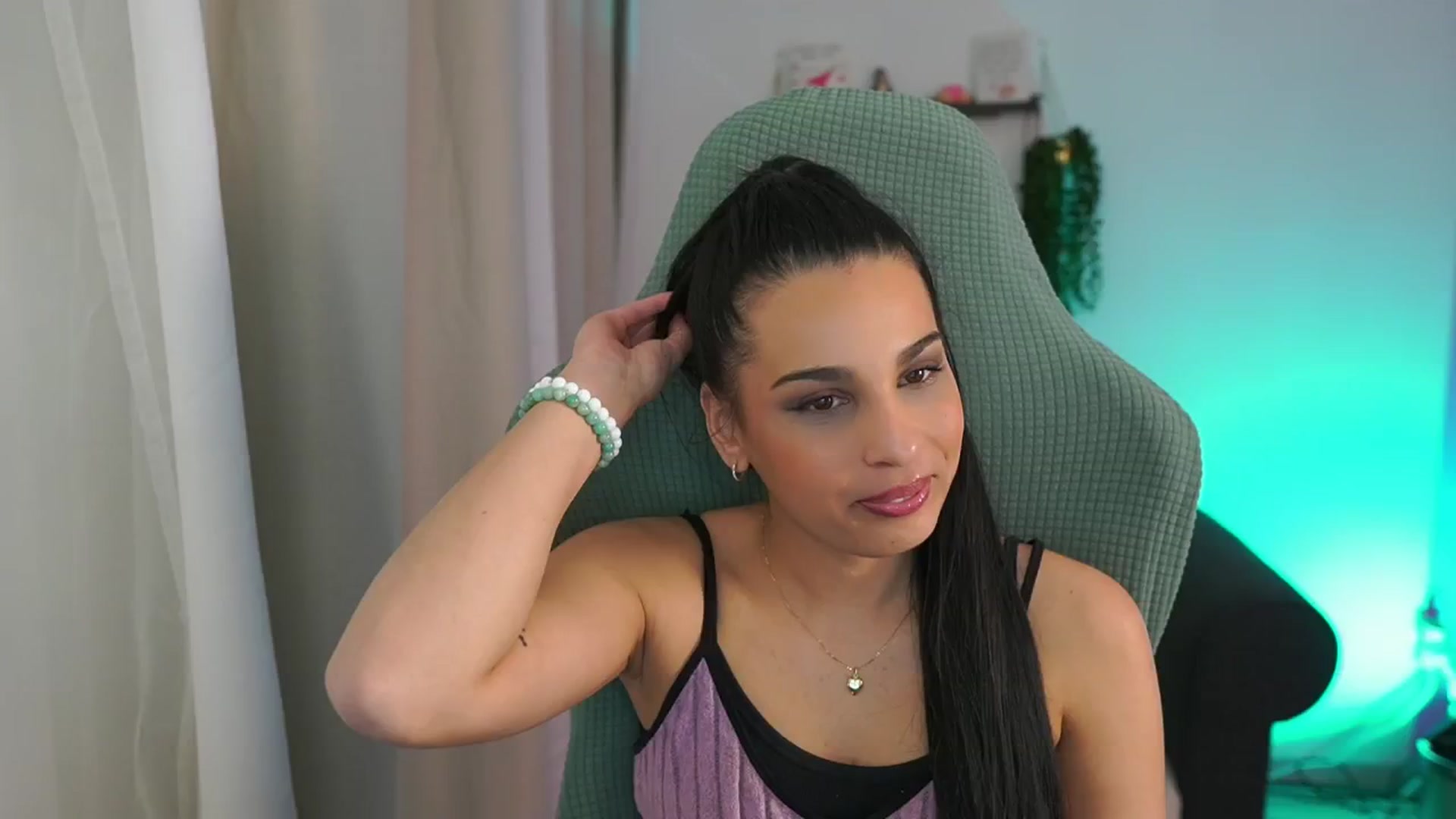 Gallery image thumbnail from Mila_denver's myfreecams stream on, 03/21/2025, 14:06 image 10 of 20