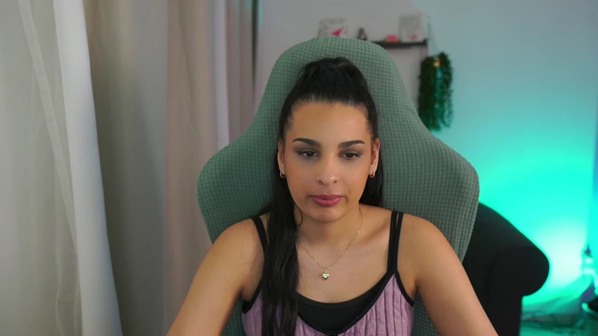Gallery image thumbnail from Mila_denver's myfreecams stream on, 03/21/2025, 14:06 image 15 of 20