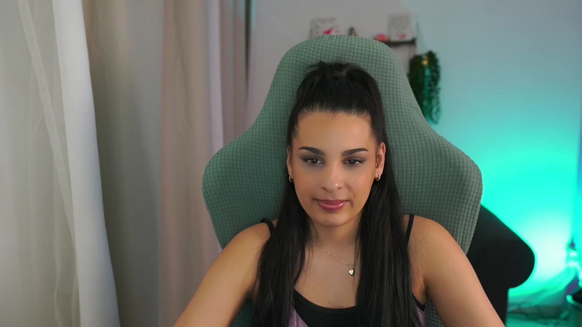 Gallery image thumbnail from Mila_denver's myfreecams stream on, 03/21/2025, 14:06 image 19 of 20