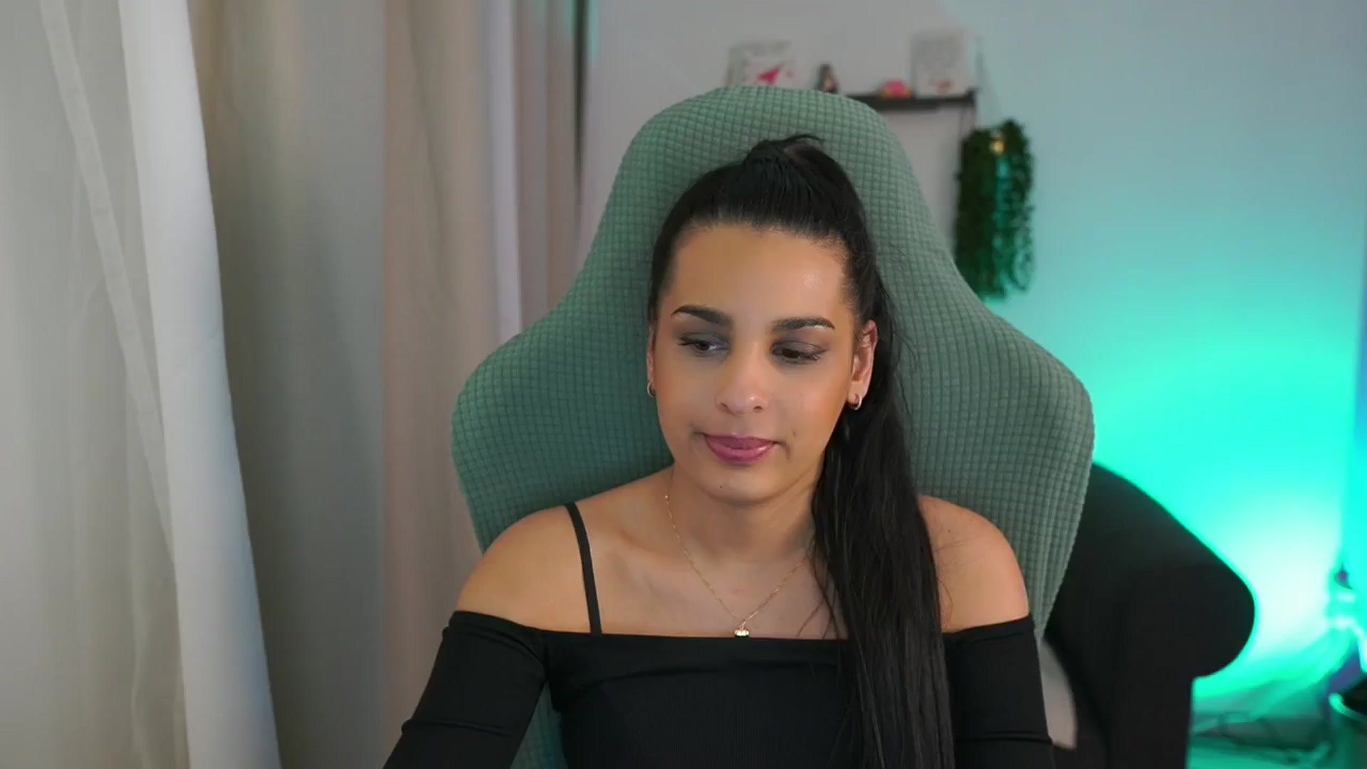 Gallery image thumbnail from Mila_denver's myfreecams stream on, 03/22/2025, 15:34 image 11 of 20