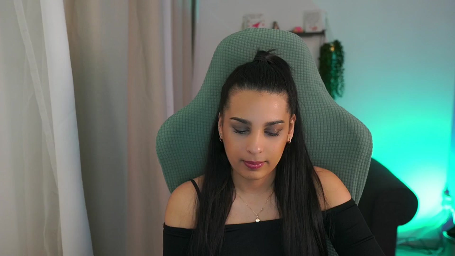 Gallery image thumbnail from Mila_denver's myfreecams stream on, 03/22/2025, 15:34 image 3 of 20