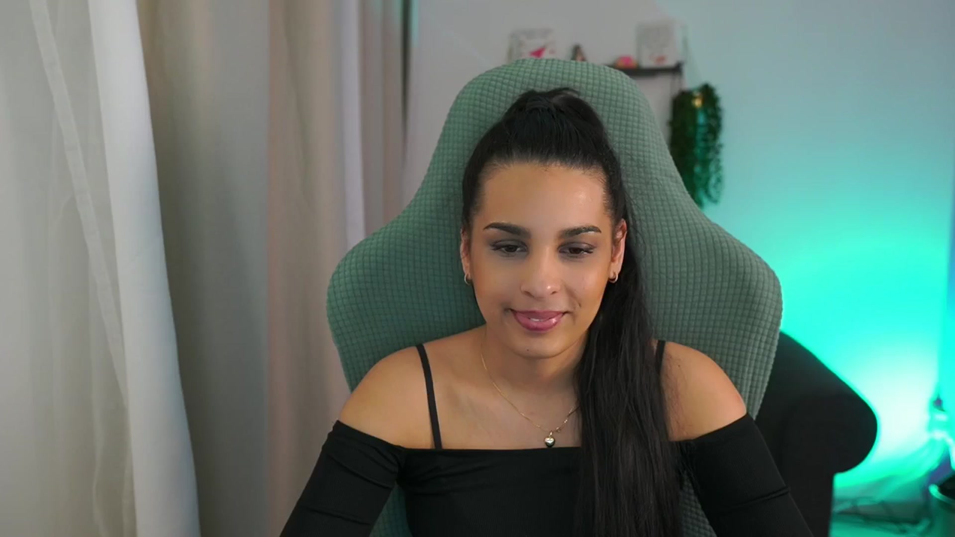 Gallery image thumbnail from Mila_denver's myfreecams stream on, 03/22/2025, 15:34 image 17 of 20