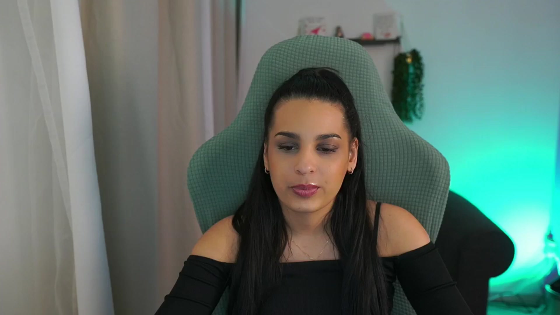 Gallery image thumbnail from Mila_denver's myfreecams stream on, 03/22/2025, 15:34 image 13 of 20