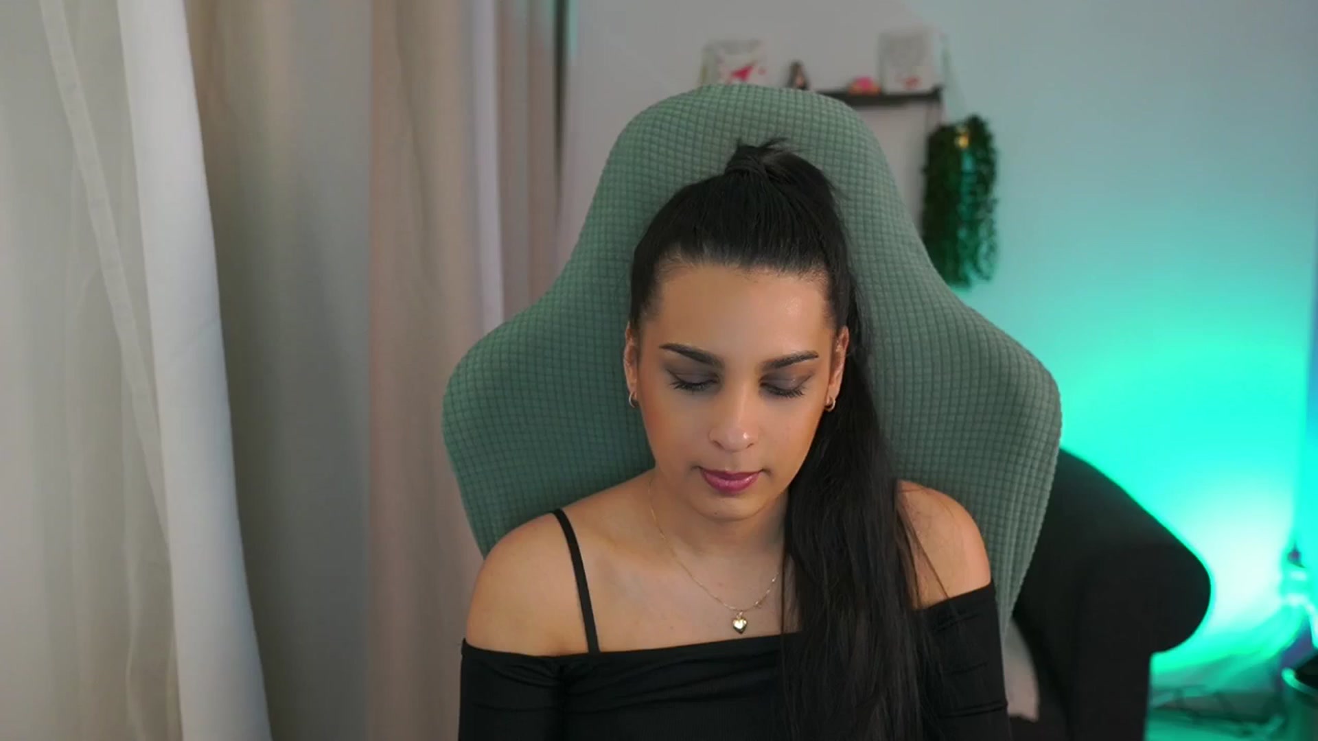 Gallery image thumbnail from Mila_denver's myfreecams stream on, 03/22/2025, 15:34 image 4 of 20