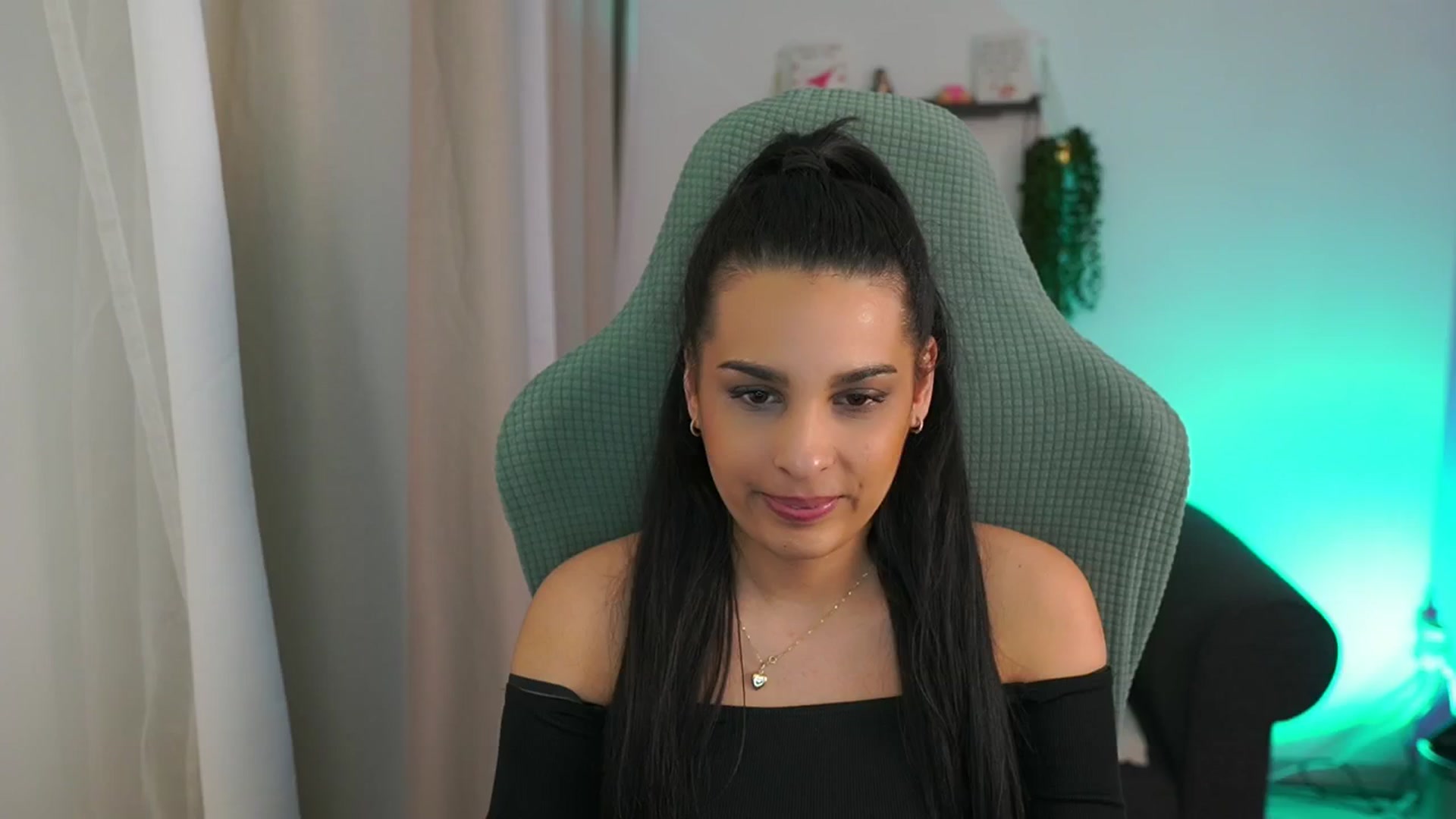 Gallery image thumbnail from Mila_denver's myfreecams stream on, 03/22/2025, 15:34 image 19 of 20