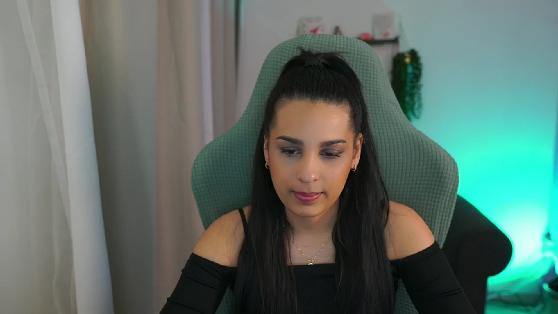 Gallery image thumbnail from Mila_denver's myfreecams stream on, 03/22/2025, 15:34 image 6 of 20