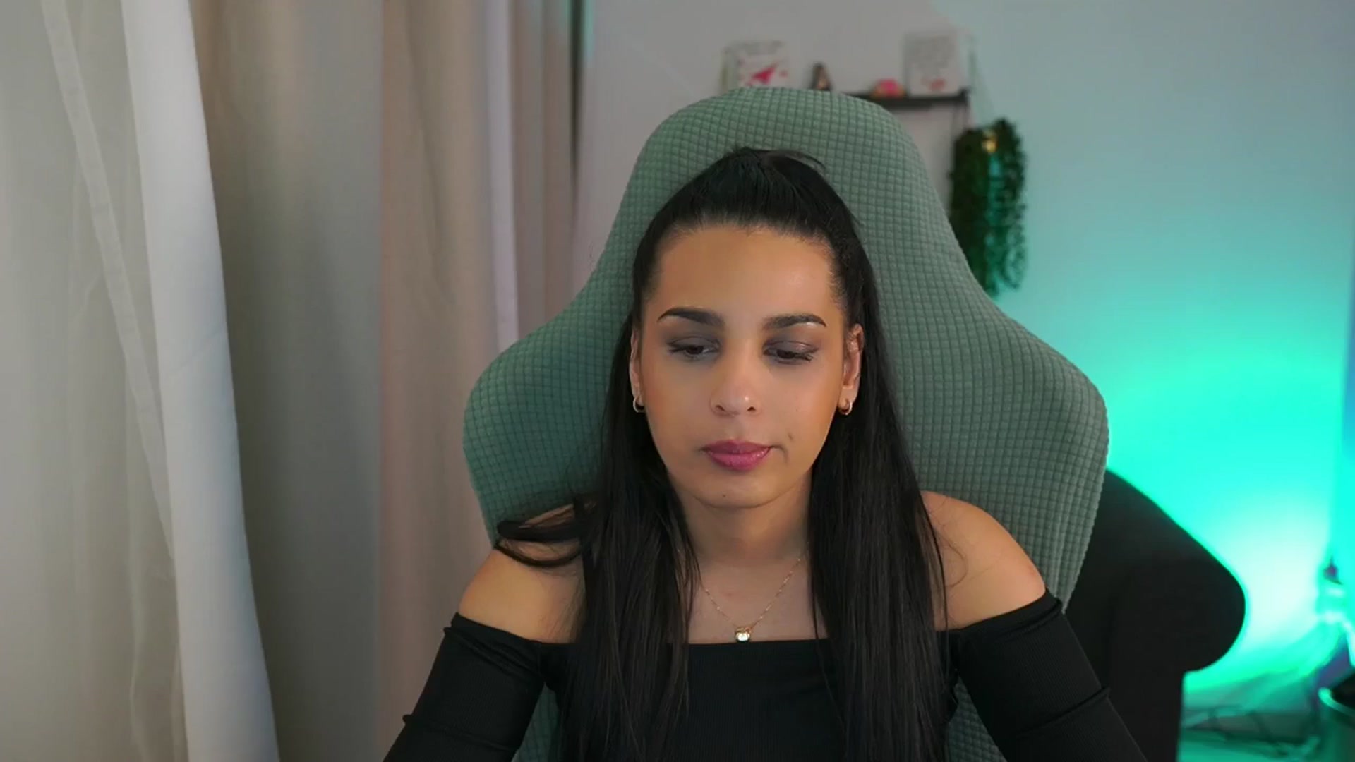 Gallery image thumbnail from Mila_denver's myfreecams stream on, 03/22/2025, 15:34 image 5 of 20