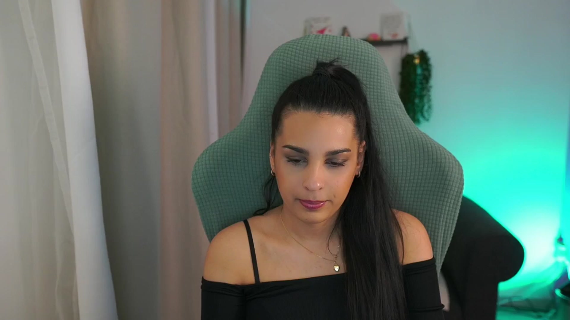 Gallery image thumbnail from Mila_denver's myfreecams stream on, 03/22/2025, 15:34 image 2 of 20