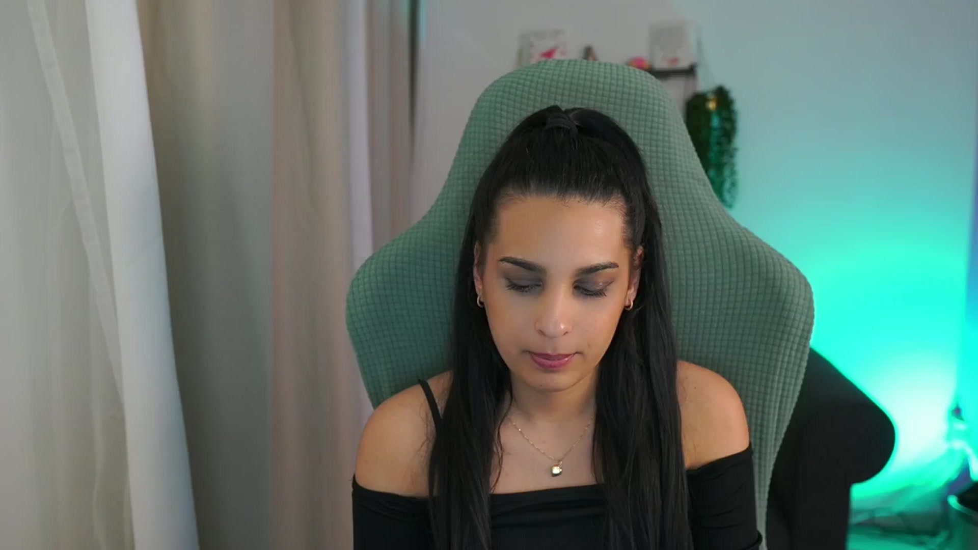 Gallery image thumbnail from Mila_denver's myfreecams stream on, 03/22/2025, 19:05 image 19 of 20
