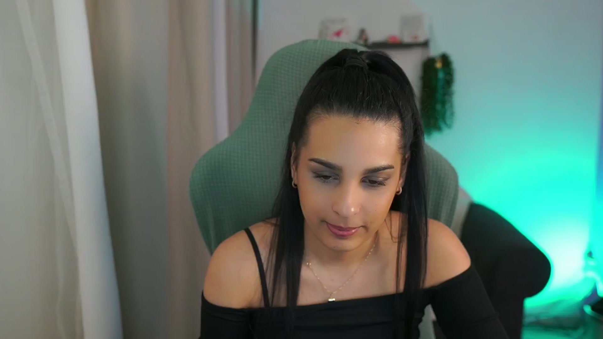 Gallery image thumbnail from Mila_denver's myfreecams stream on, 03/22/2025, 19:05 image 4 of 20