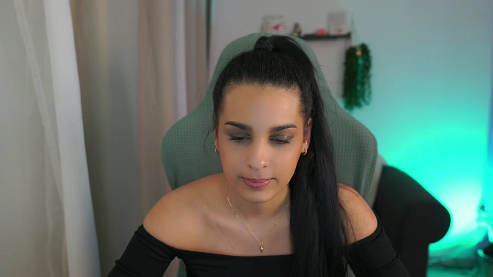 Gallery image thumbnail from Mila_denver's myfreecams stream on, 03/22/2025, 19:05 image 6 of 20