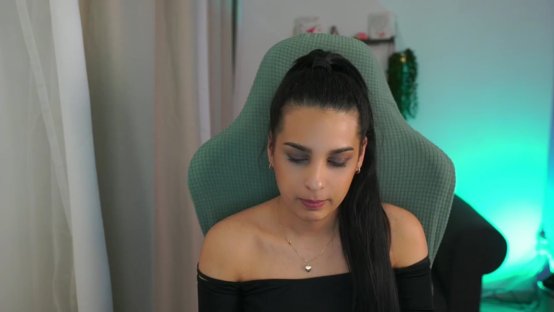 Gallery image thumbnail from Mila_denver's myfreecams stream on, 03/22/2025, 19:05 image 5 of 20