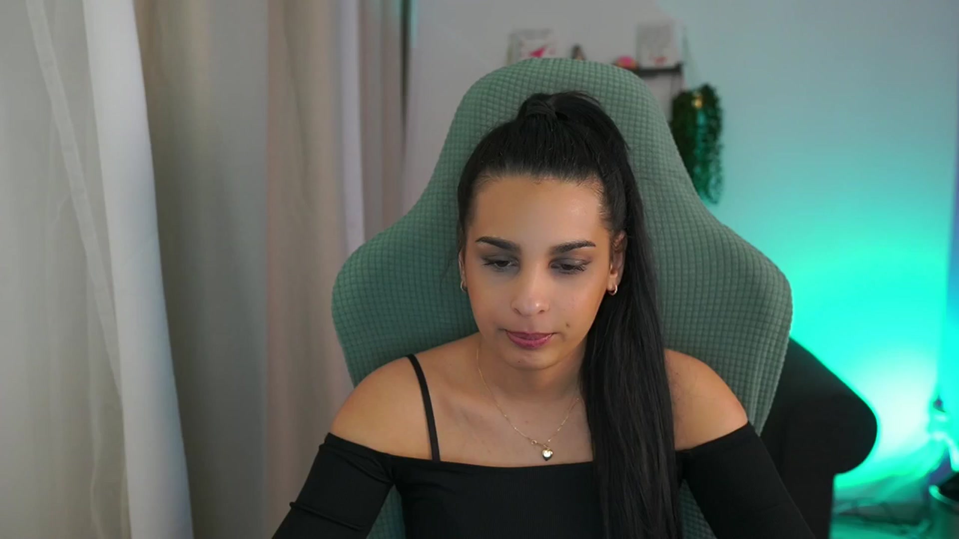Gallery image thumbnail from Mila_denver's myfreecams stream on, 03/22/2025, 19:05 image 2 of 20