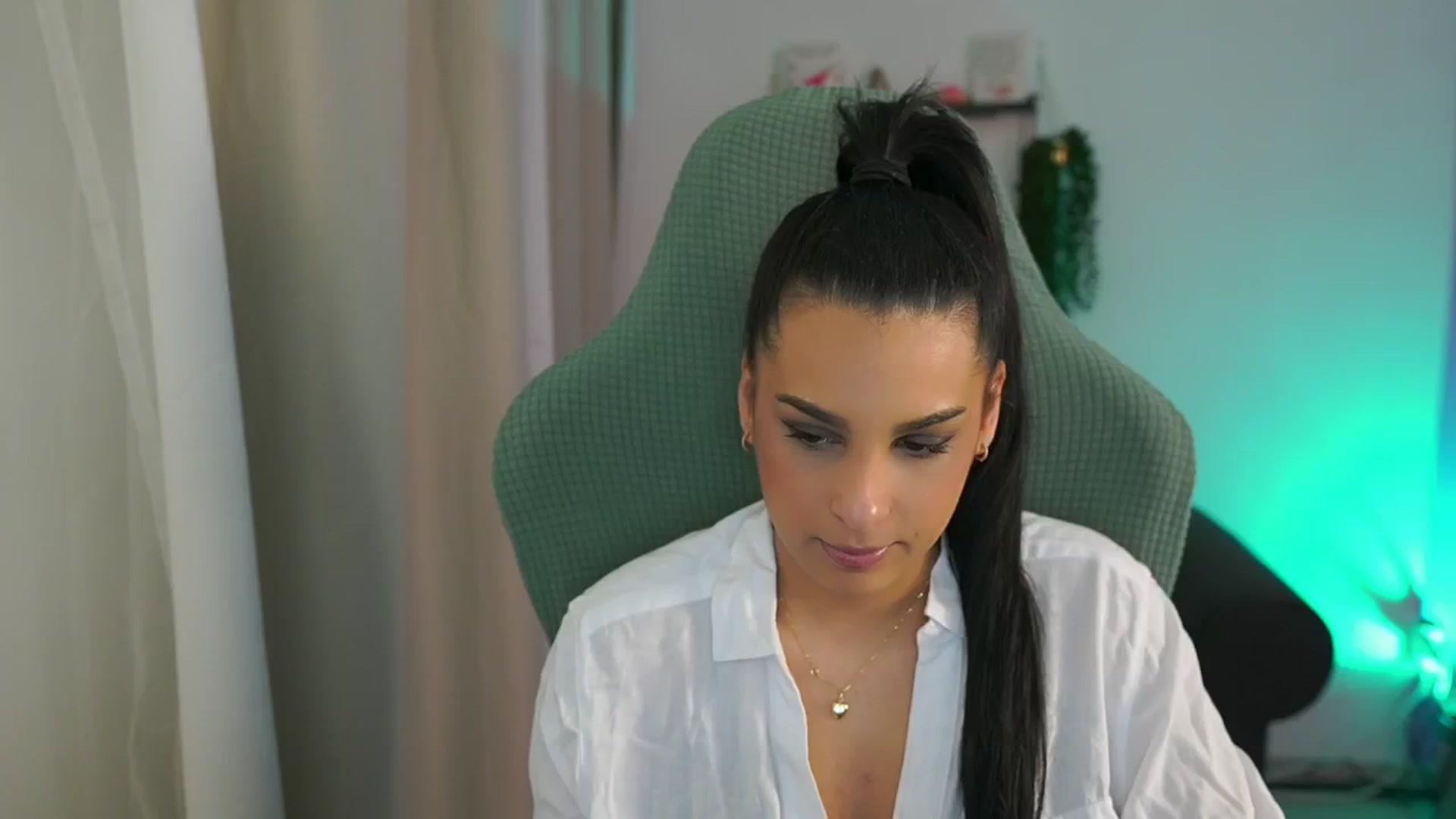 Gallery image thumbnail from Mila_denver's myfreecams stream on, 03/24/2025, 14:27 image 15 of 20