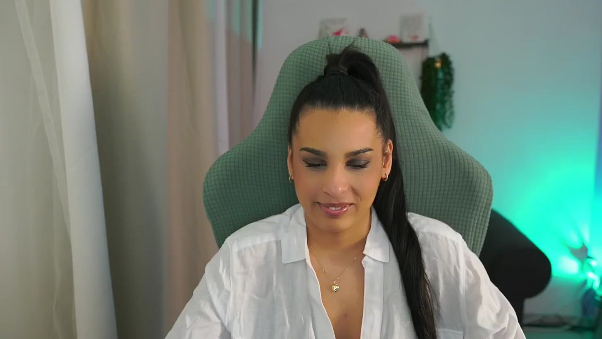 Gallery image thumbnail from Mila_denver's myfreecams stream on, 03/24/2025, 14:27 image 13 of 20
