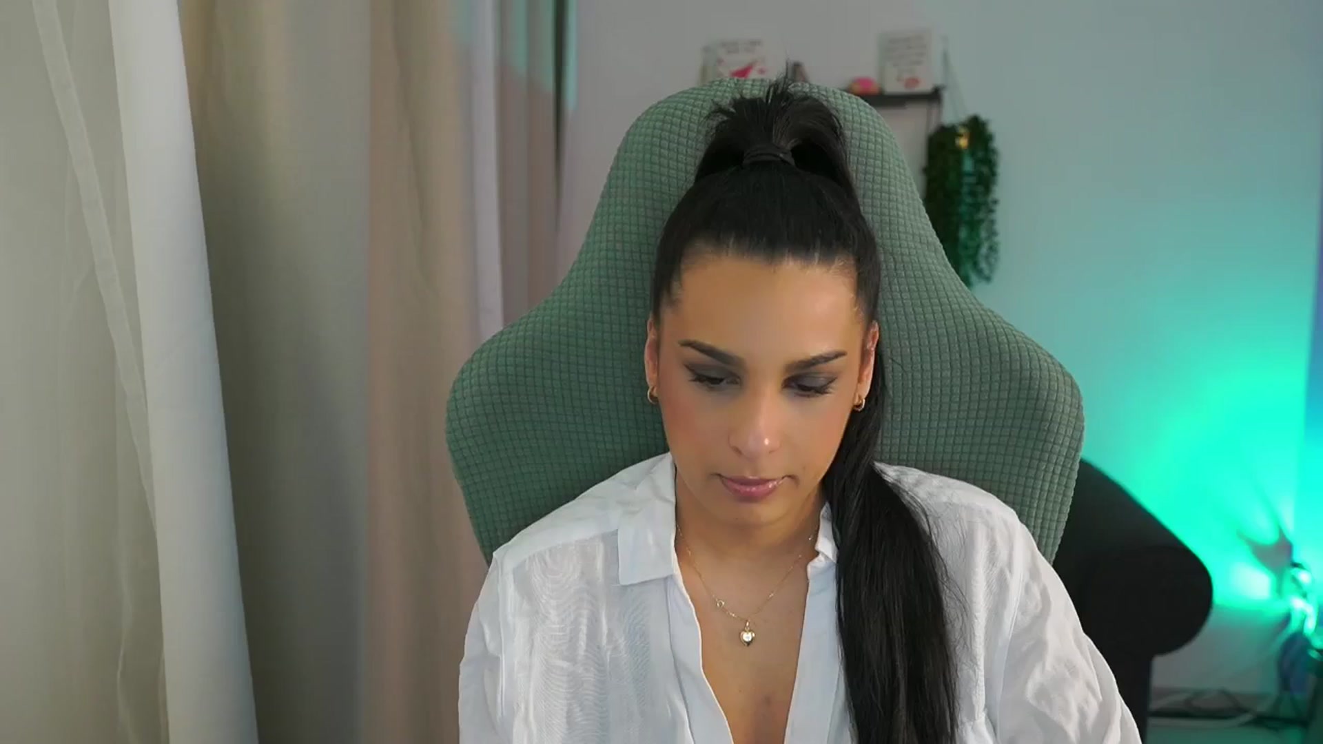 Gallery image thumbnail from Mila_denver's myfreecams stream on, 03/24/2025, 14:27 image 6 of 20