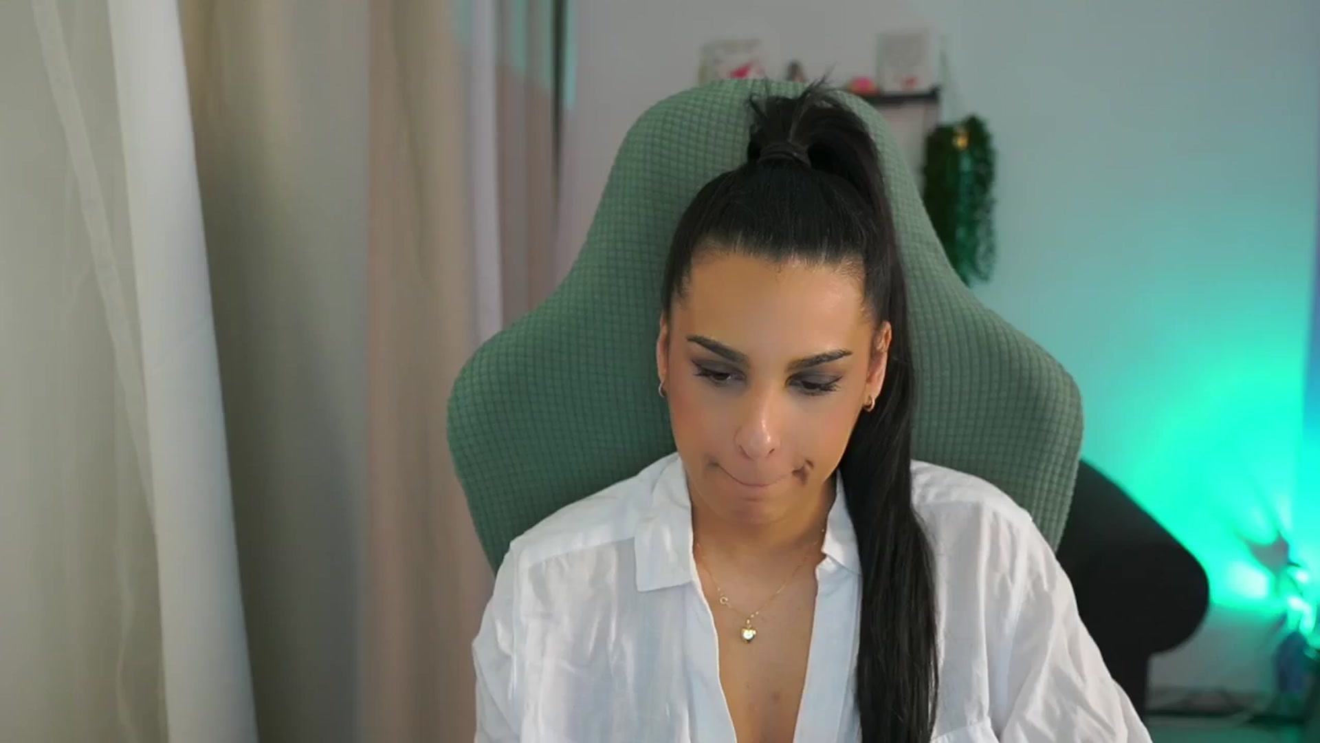 Gallery image thumbnail from Mila_denver's myfreecams stream on, 03/24/2025, 14:27 image 17 of 20