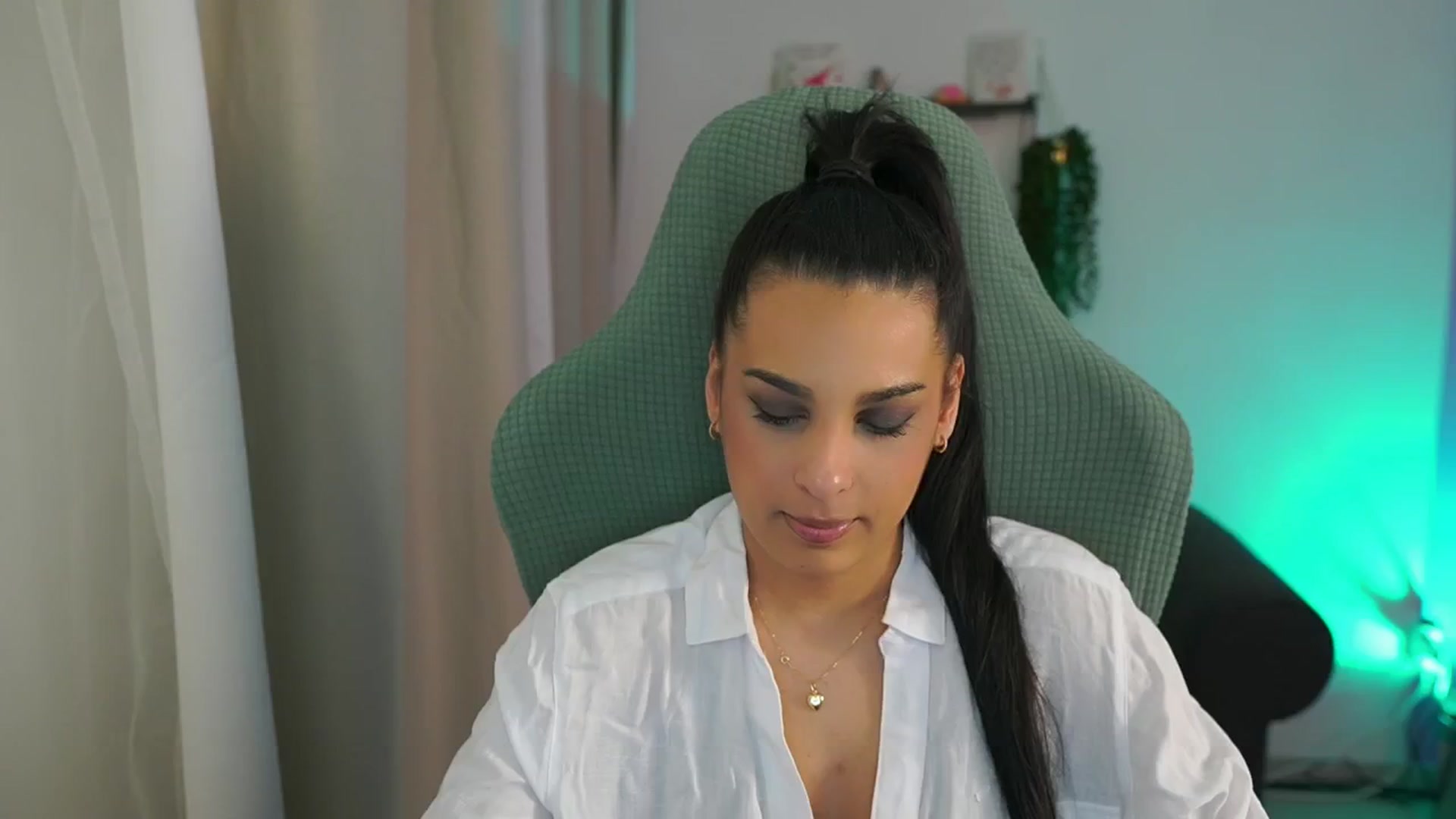 Gallery image thumbnail from Mila_denver's myfreecams stream on, 03/24/2025, 14:27 image 14 of 20