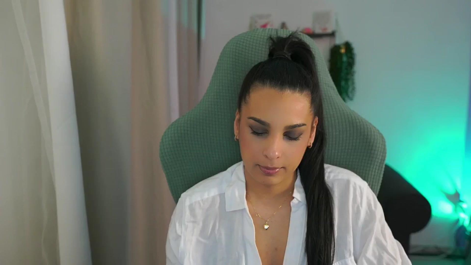 Gallery image thumbnail from Mila_denver's myfreecams stream on, 03/24/2025, 14:27 image 16 of 20