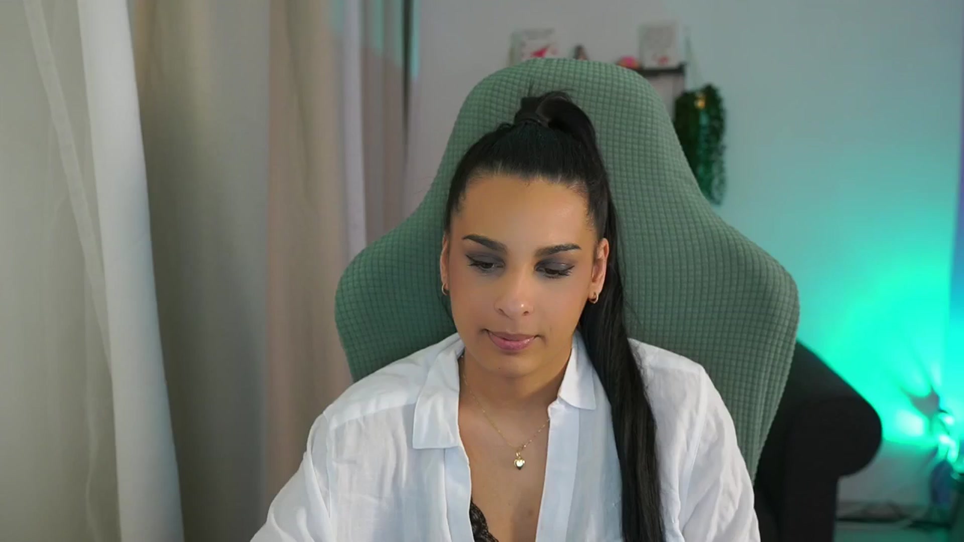 Gallery image thumbnail from Mila_denver's myfreecams stream on, 03/24/2025, 16:12 image 20 of 20