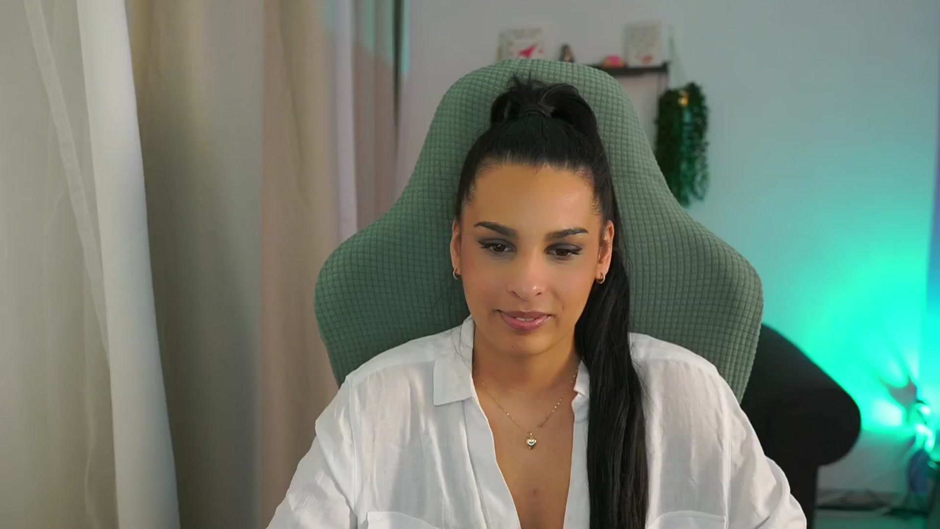 Gallery image thumbnail from Mila_denver's myfreecams stream on, 03/24/2025, 16:12 image 9 of 20