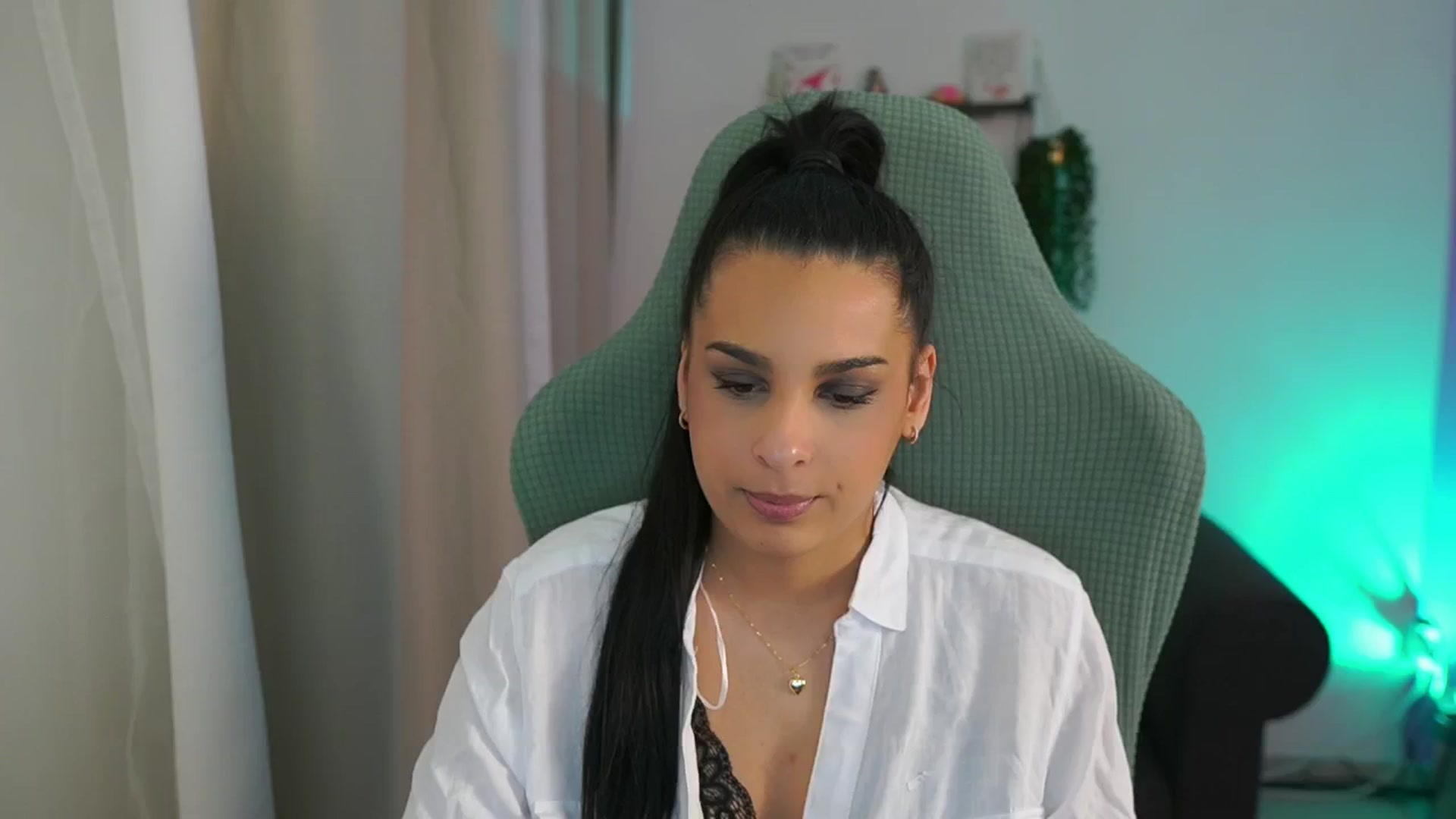 Gallery image thumbnail from Mila_denver's myfreecams stream on, 03/24/2025, 16:12 image 3 of 20
