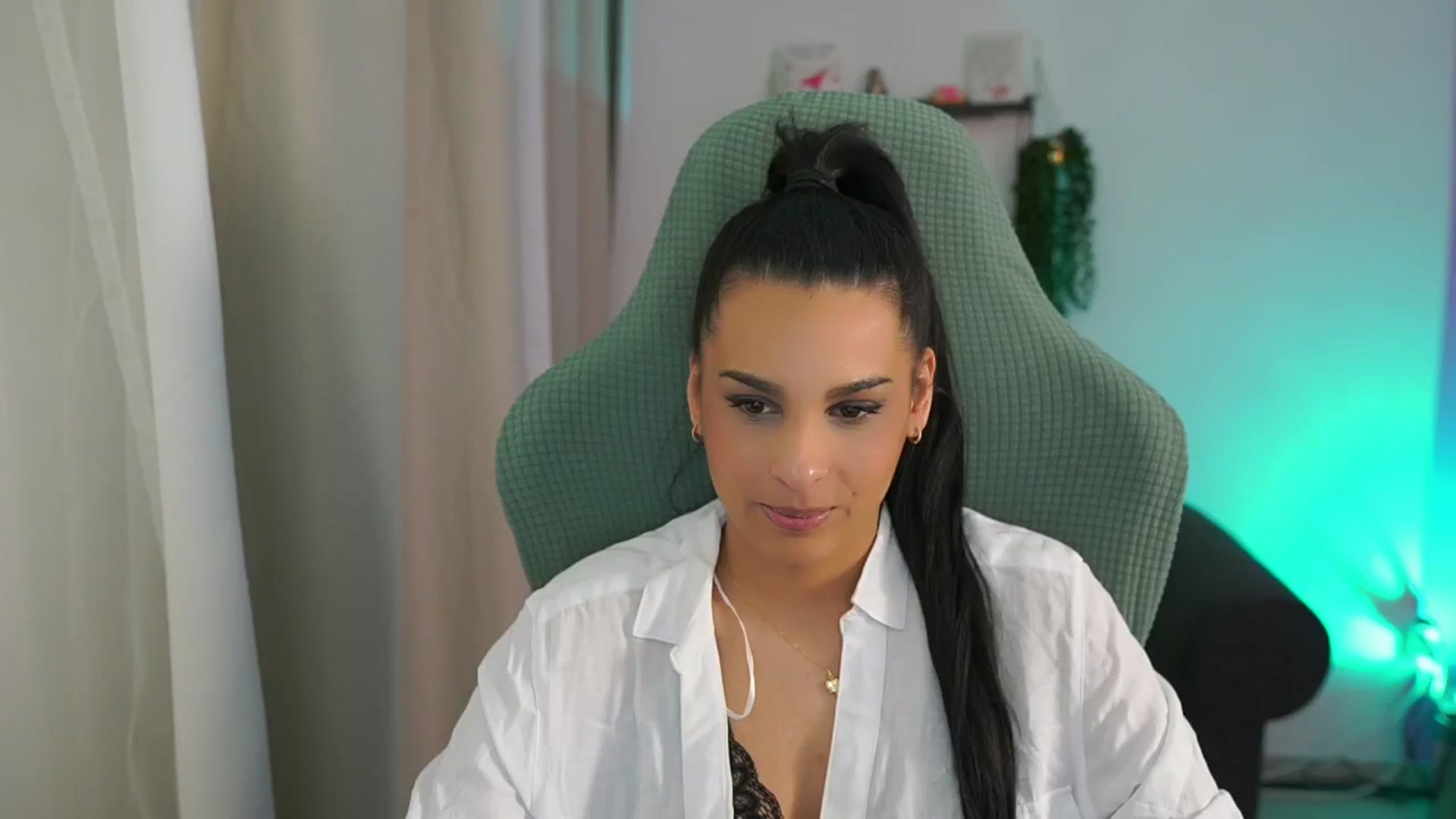 Gallery image thumbnail from Mila_denver's myfreecams stream on, 03/24/2025, 16:12 image 2 of 20
