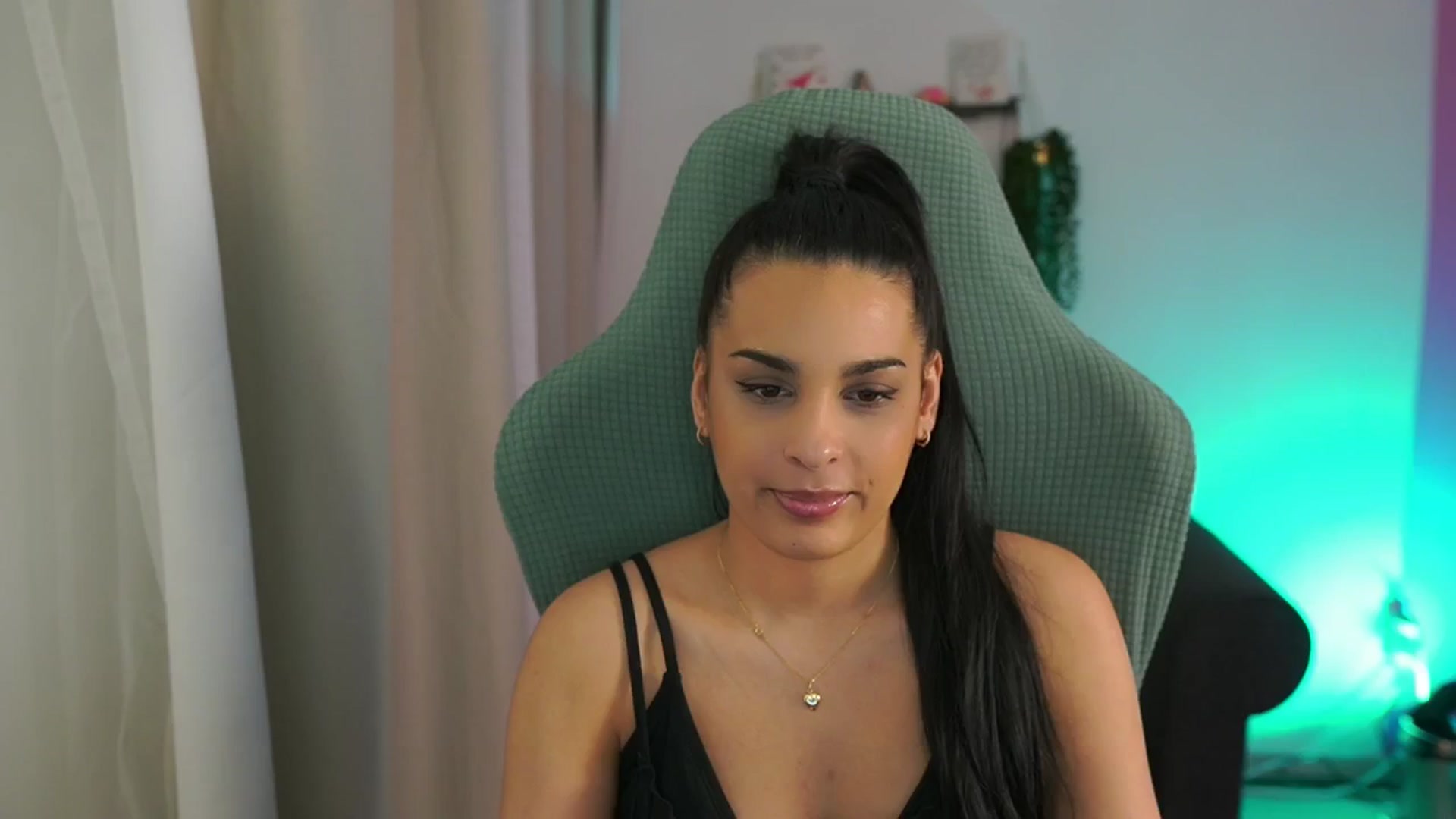 Gallery image thumbnail from Mila_denver's myfreecams stream on, 03/25/2025, 16:08 image 14 of 20