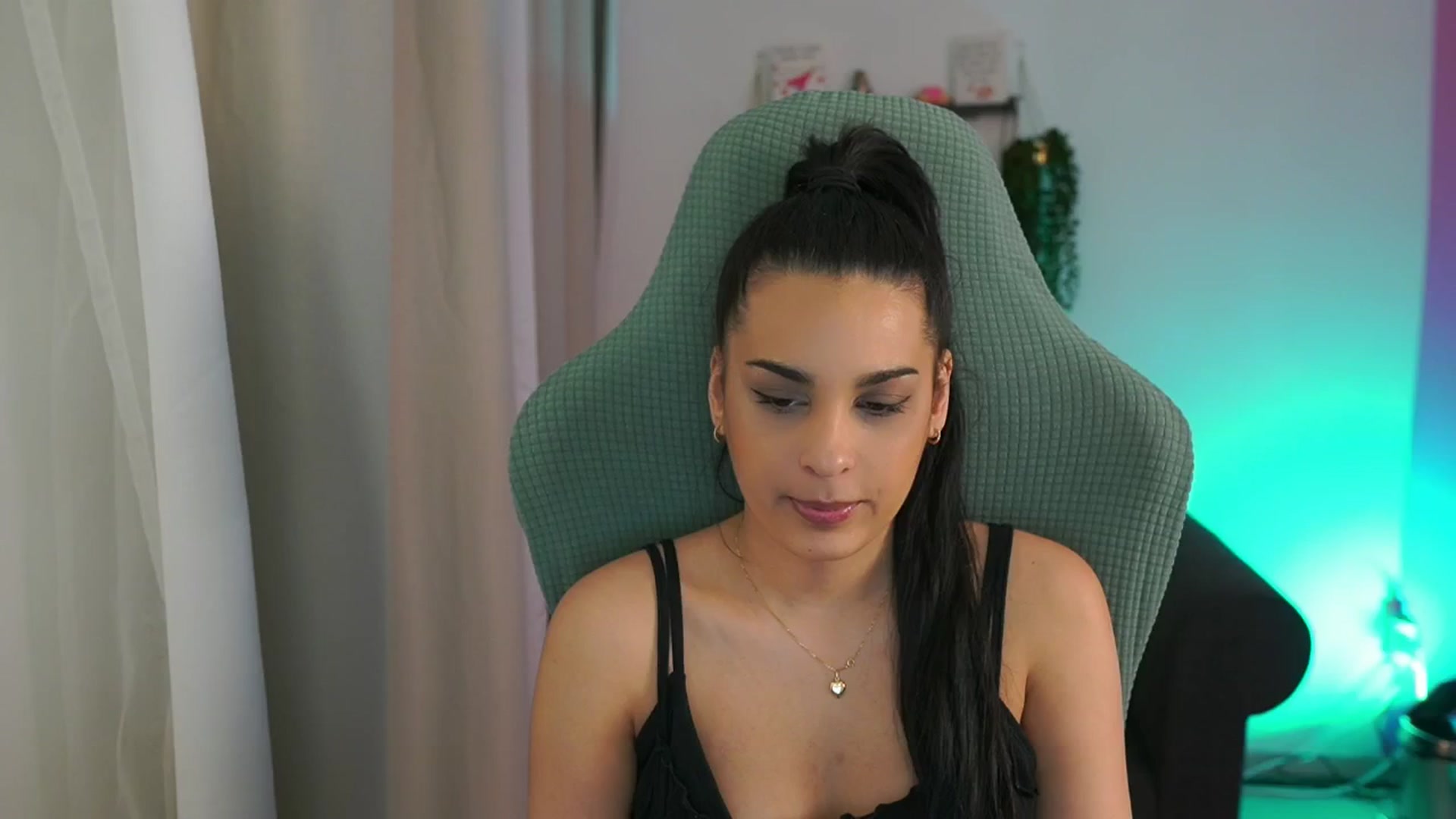 Gallery image thumbnail from Mila_denver's myfreecams stream on, 03/25/2025, 16:08 image 1 of 20
