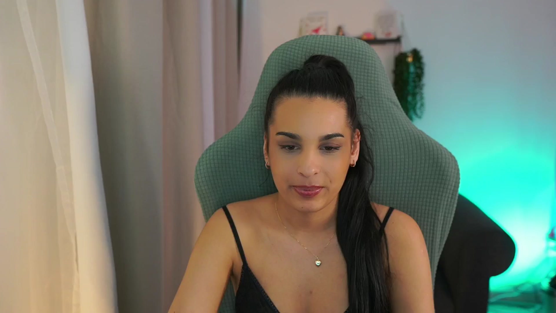 Gallery image thumbnail from Mila_denver's myfreecams stream on, 04/01/2025, 13:05 image 20 of 20