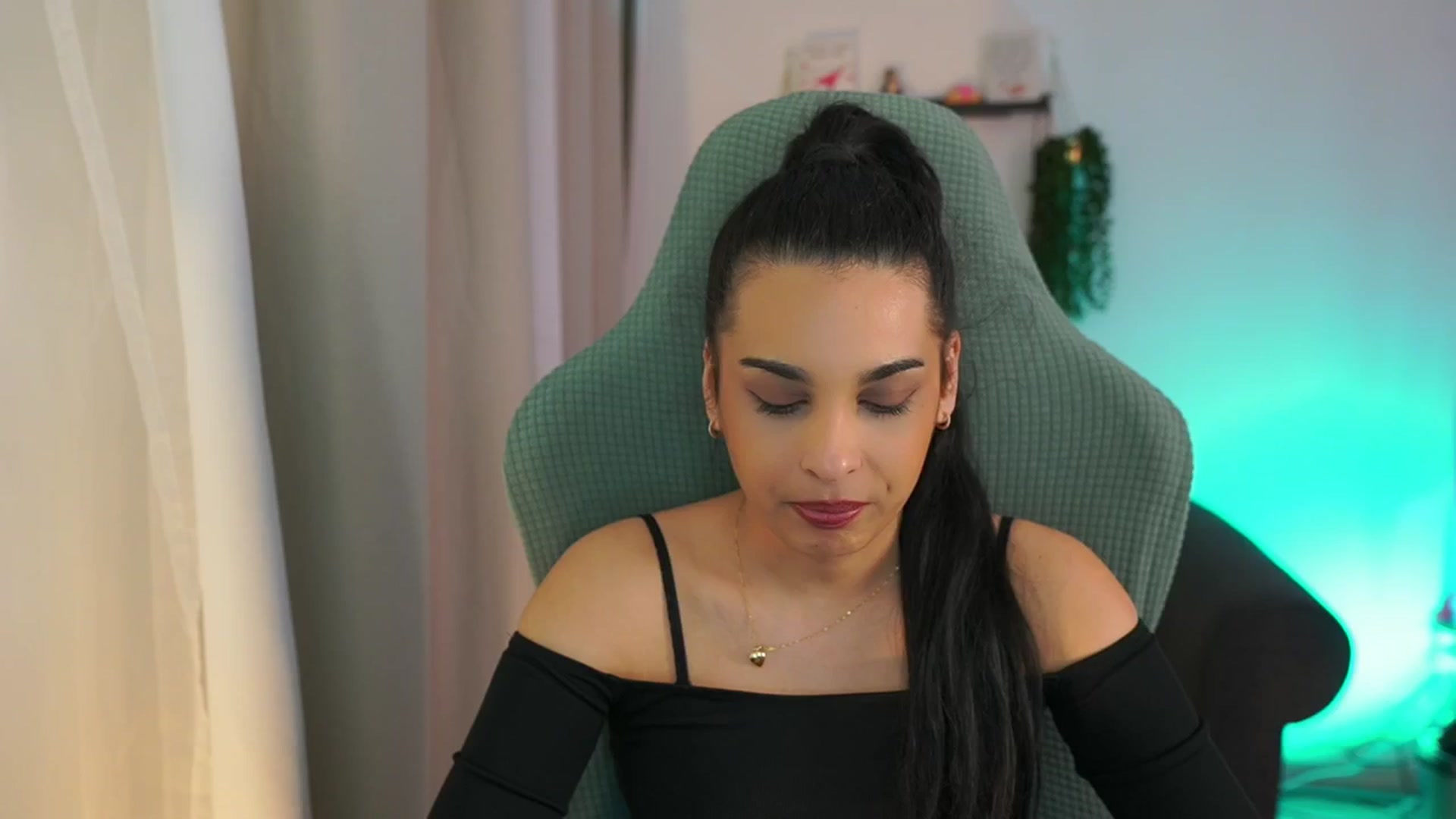 Gallery image thumbnail from Mila_denver's myfreecams stream on, 04/01/2025, 13:05 image 5 of 20