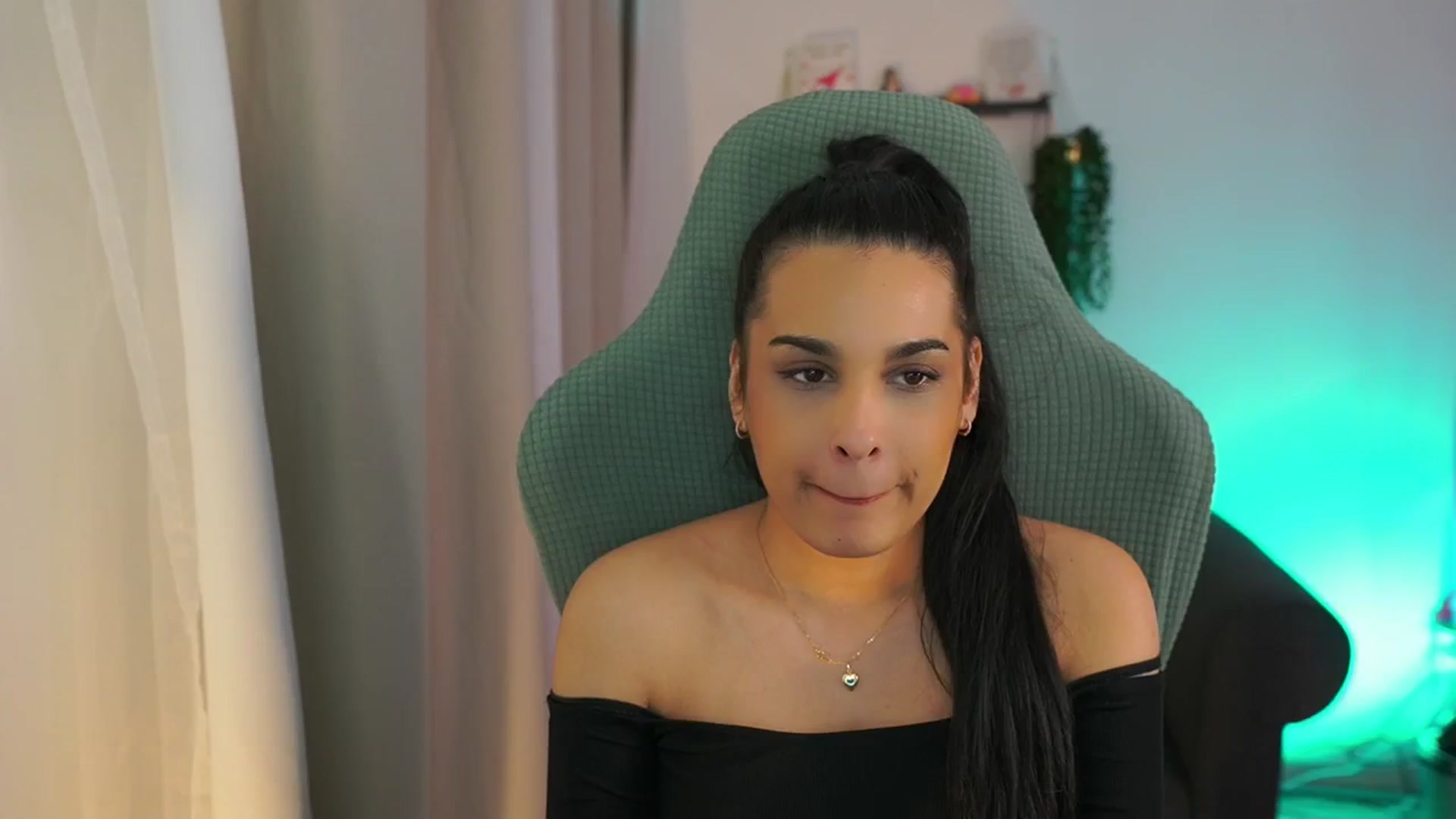 Gallery image thumbnail from Mila_denver's myfreecams stream on, 04/01/2025, 13:05 image 8 of 20